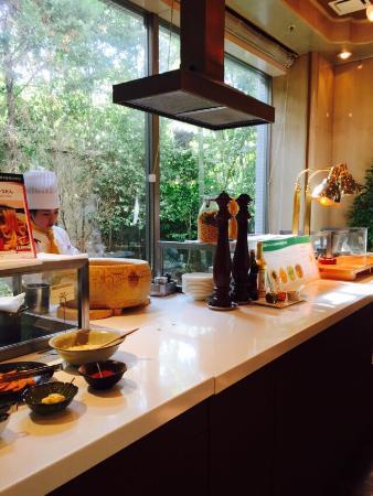 Cafe & Restaurant Cozy